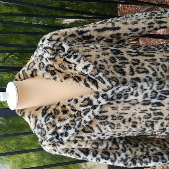 MAJORELLE Coat - Picture 3 of 9